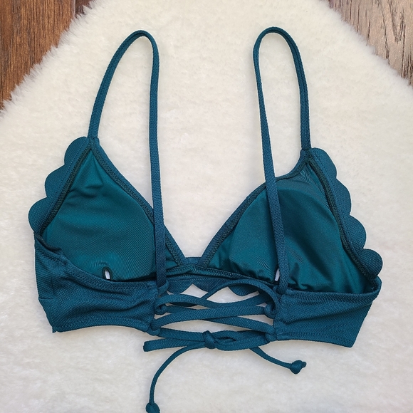 NWT Green and Floral Scalloped Cupshe Bikini - Picture 6 of 9